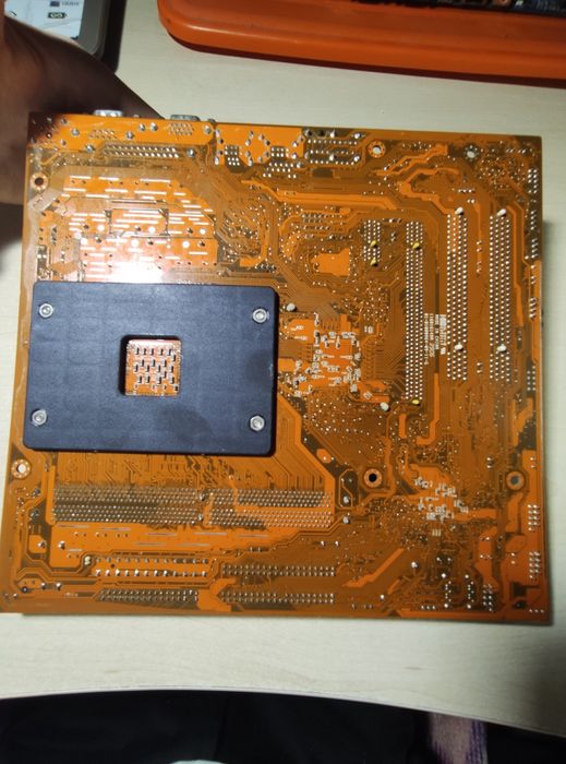 Материнська плата и процессор AMD