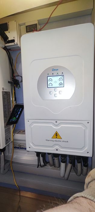 Гібридний інвертор Deye SUN-5K-SG03LP1-EU 5kW, 1Ф, 48V