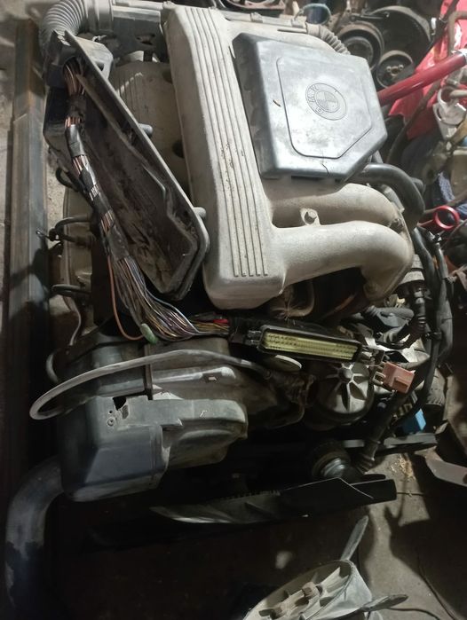 Двигун BMW м40 б18 комплект в доброму стані