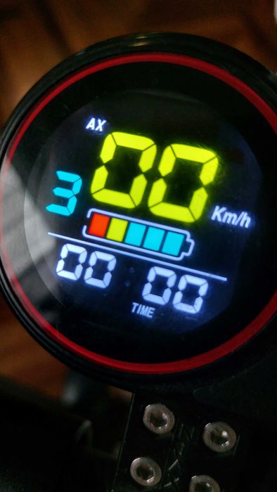 Електросамокат MARATON