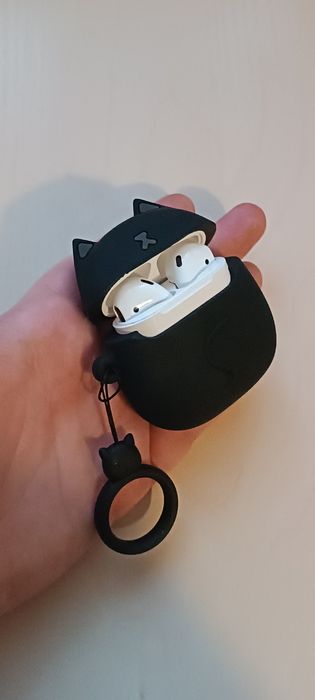 Чохол силікон 3D для iPhone навушників з карабіном чорний кіт black
