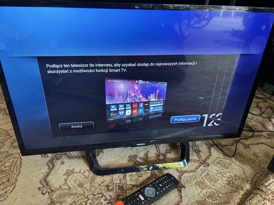Telewizor LED Philips 32 cale ze Smartem i dekoderem DVBT2 z pilotem