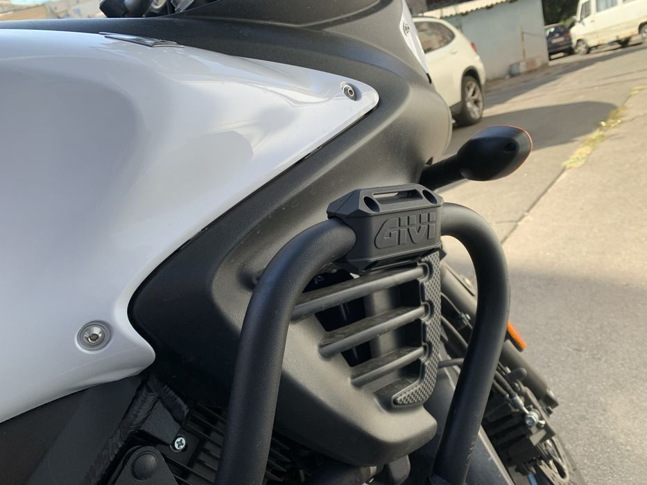 Продам suzuki  V-strom  DL650