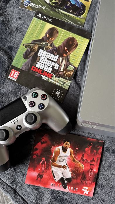 PlayStation 4 Slim GoldHen  Silver Limited Edition