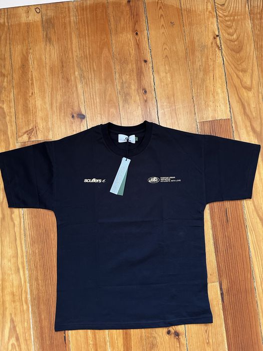 T-shirt Scuffers