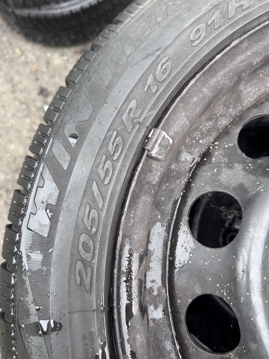 Комплект зимової гуми з дисками R/16