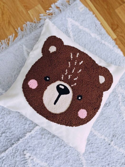 Poszewka poduszka dziecięca miś rękodzieło handmade