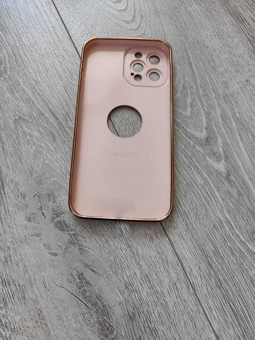 iPhone 12 Pro max etui złote