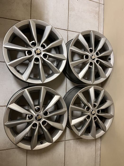 Jantes 16” 5x112 originais Skoda Octavia Vw golf seat leon audi a3