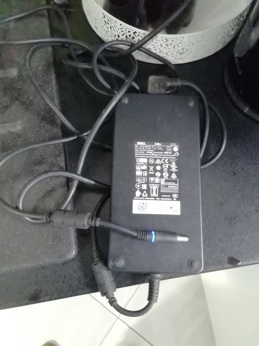 Zasilacz do laptopa Dell 240 w 19,5 V /12,3 A