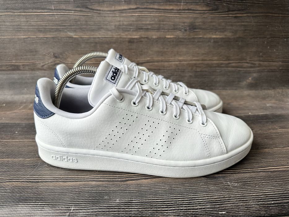 Кросівки Adidas advantage 44 р