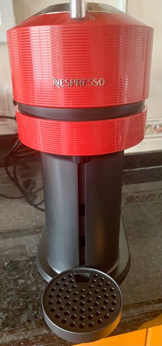 Máquina Nespresso Vertuo Next
