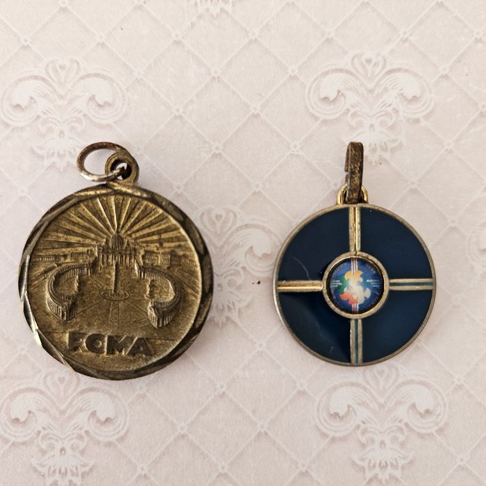 Pendentes/medalhas religiosas