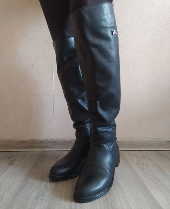 Продаю шкіряні чоботи