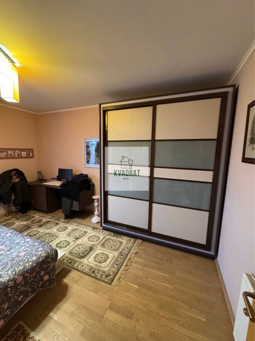 Продам стильний котедж в престижному районі міста