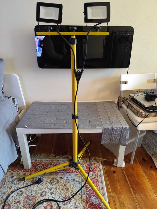 Projetor Exterior Duplo - Construção Civil