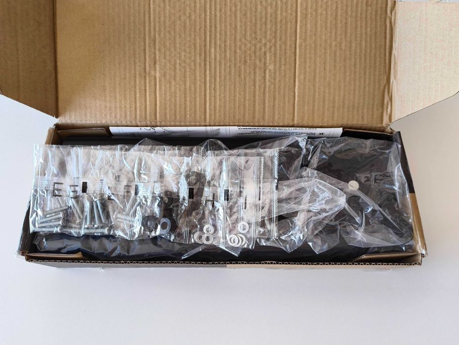 Suporte de secretária para um ou dois monitores