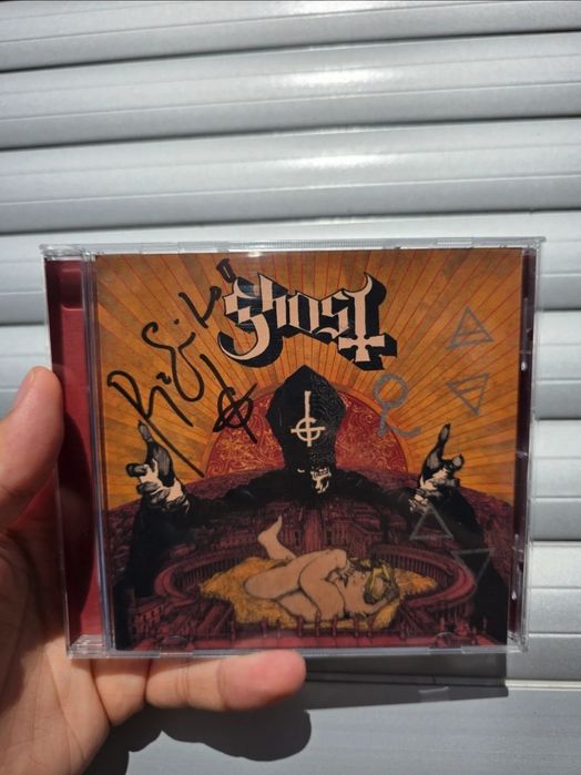 Ghost - Infestissumam autografado