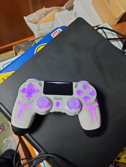 Comandos novos compatíveis com PS4, PS3 e PC.