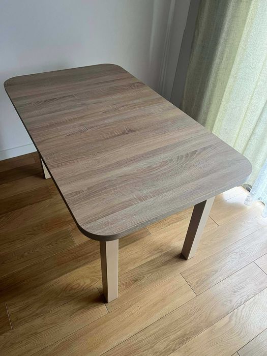 Stół do jadalni [Rozkładany]