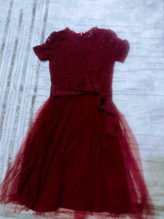 Класна сукня з гіпюру та дидерону