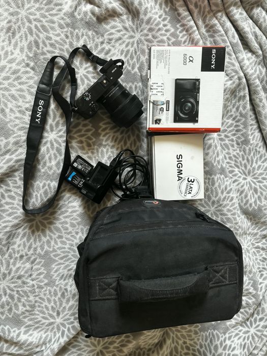 Sony a6000 + Sigma 30mm F1.4 DC DN