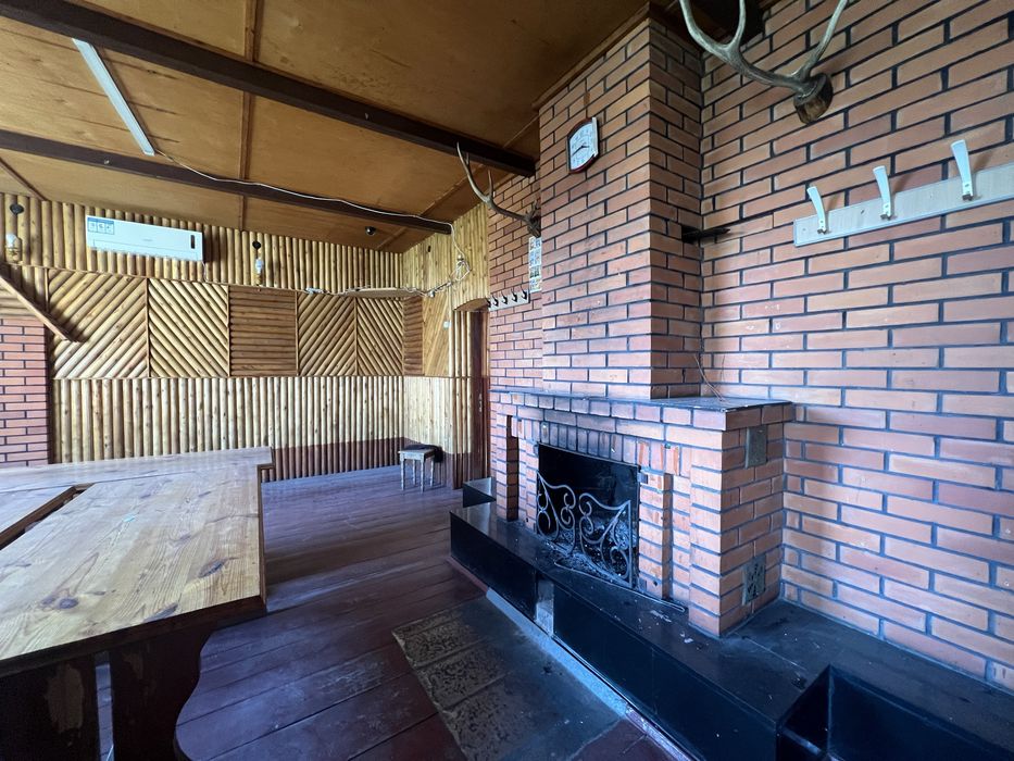 Будинок для багатодітної родини або реабілітаційний центр