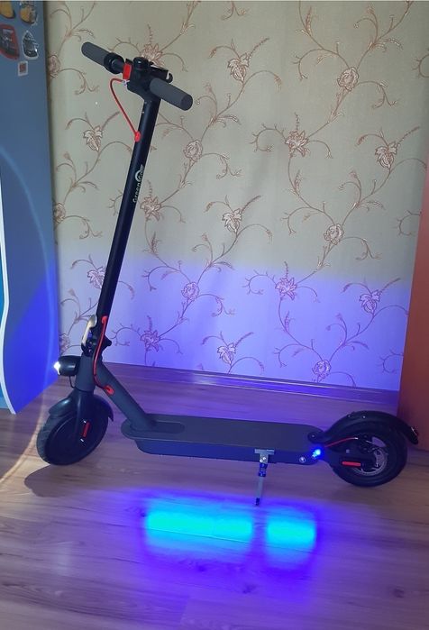 Продам електросамокат GreenGo