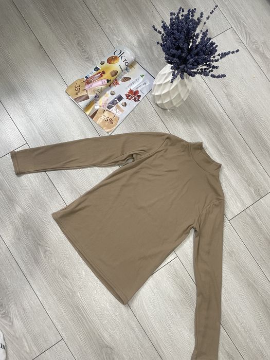 Коричневий гольф, светр, водолазка для дівчини у рубчик