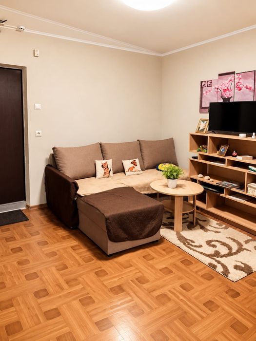 продам от частника  евро двушку 55 кв.  Вышгород . Ул. Кургузова 11-Б ЖК Ярославичи -2 за 56 000 долл