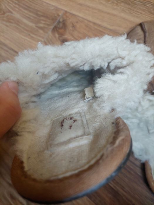 Ocieplane obuwie domowe kapcie UGG W SCUFFETTE II