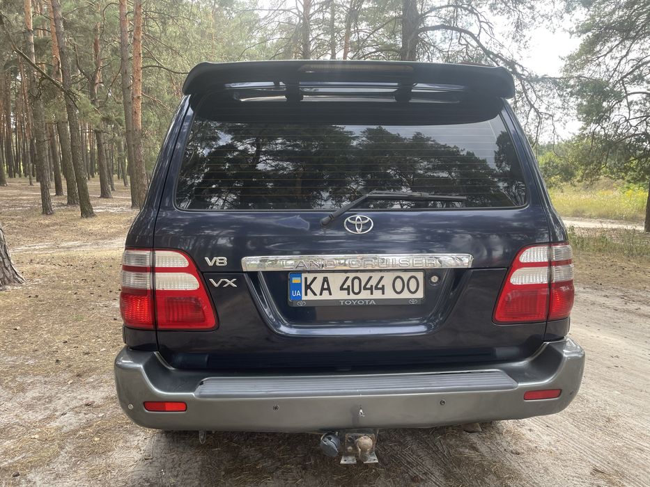 Toyota Land Cruiser 100
