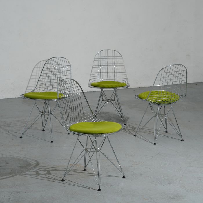 cadeiras estilo DKR Herman Miller Eames