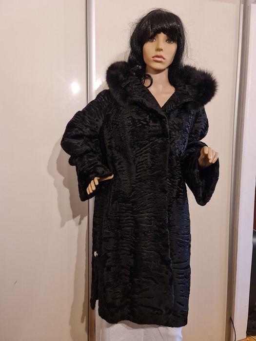 Swakara karakuł płaszczyk , kaptur