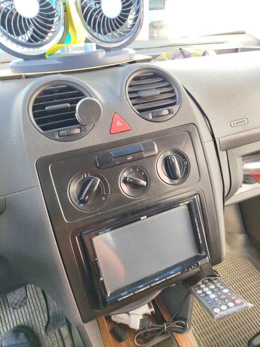 Автомобіль Volkswagen caddy