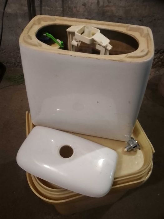 Продам Бачок от Унитаз