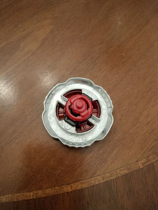Beyblade em bom estado