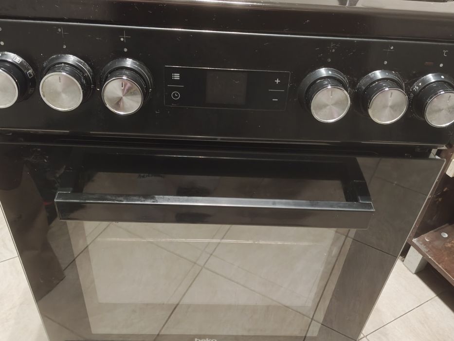 Kuchenka gazowa elektryczna Beko
