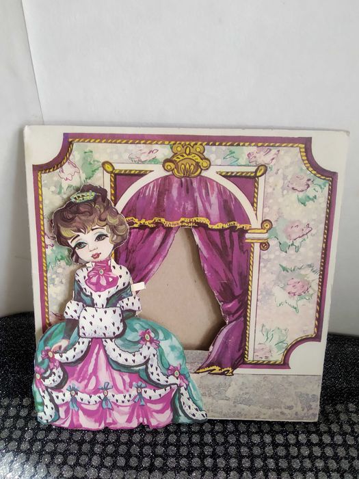 Продаж_обмін_Гра "Одягни дівчинку гарно" в красиві наряди.