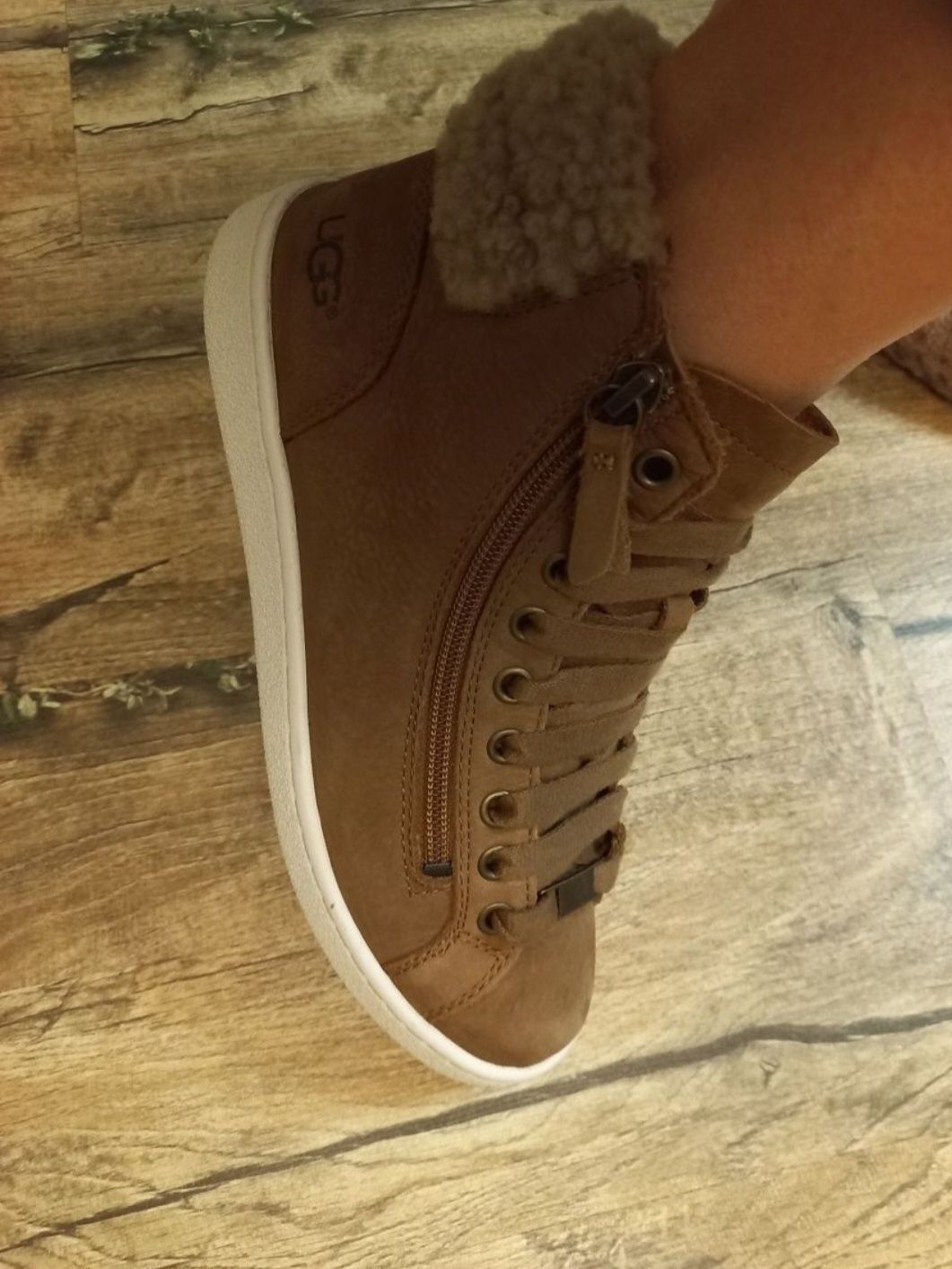 UGG Olive High Top Sneaker 38 1 850 .