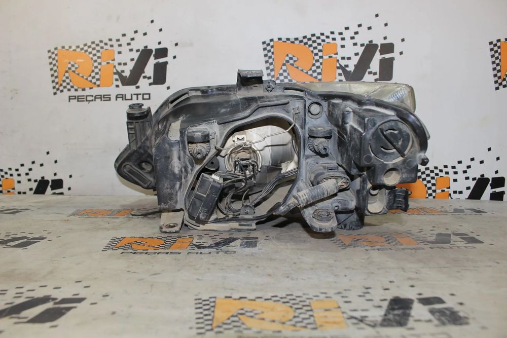Ótica / farol direita SEAT Ibiza IV (6J5, 6P1)