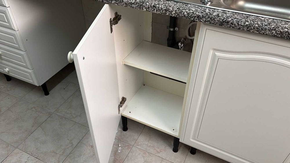 Bonita cozinha, em perfeitas condições