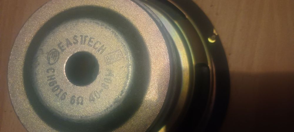 Głośnik niskotonowy East tech