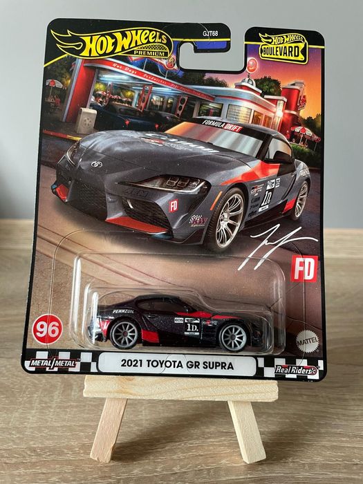 Hot Wheels Premium 2021 Toyota GR Supra Boulevard #96