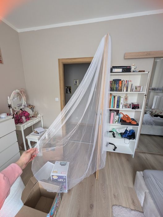 Długi welon ślubny