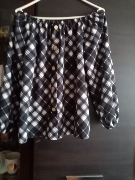 Sprzedam bluzeczki bardzo ładne za jedną 15 zł