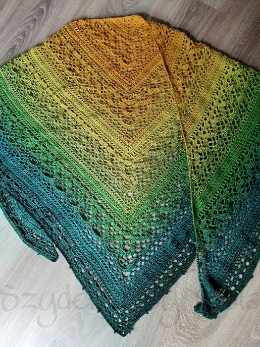 Wyprzedaż Chusta na szydełku