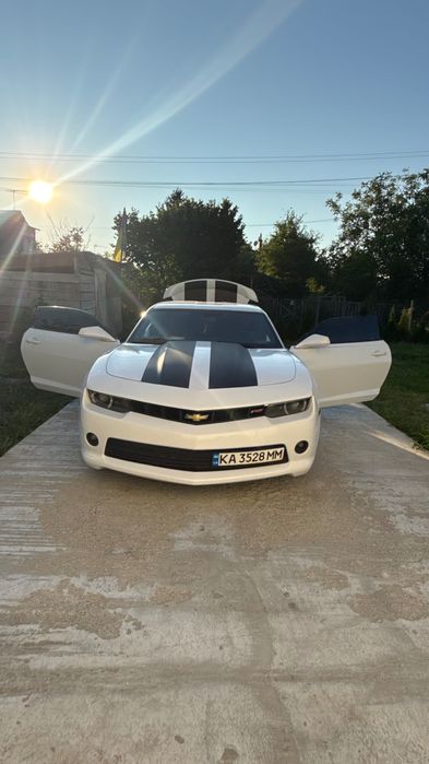 Продаю Chevrolet Camaro RS