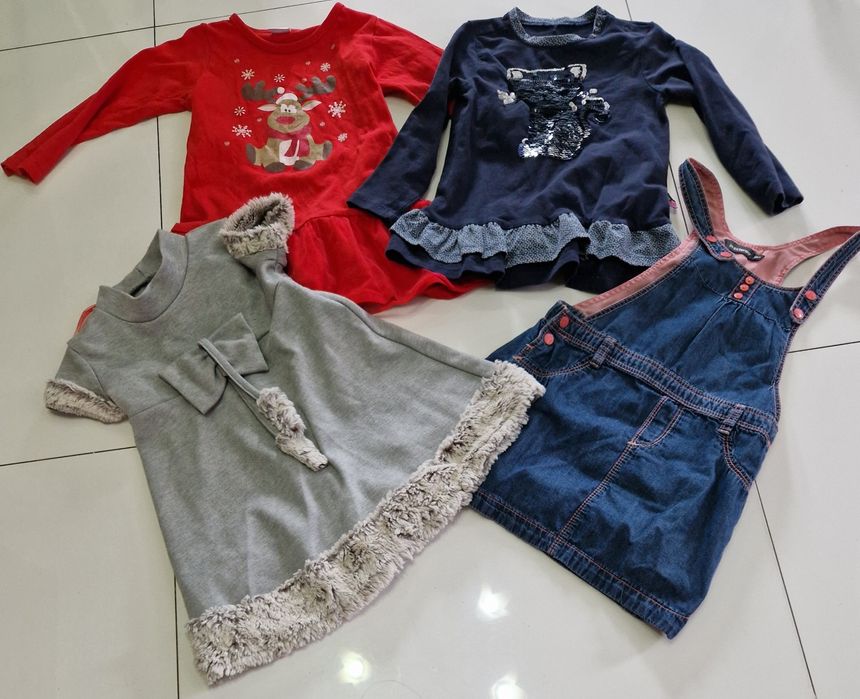 Sukieneczki rozmiar 98