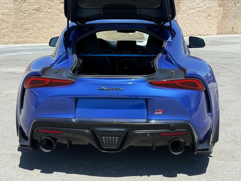 Toyota Supra Premium      2023